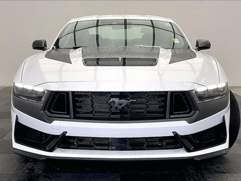 Used 2025 Ford Mustang Dark Horse image 2