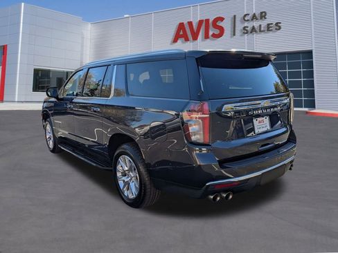 Used 2023 Chevrolet Suburban Premier image 9