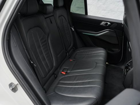 Used 2019 BMW X5 xDrive40i w/ M Sport Package image 25