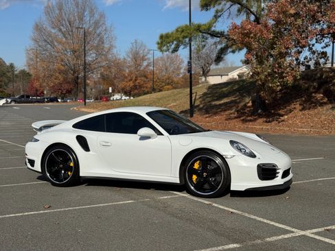 Used 2014 Porsche 911 Turbo S image 15