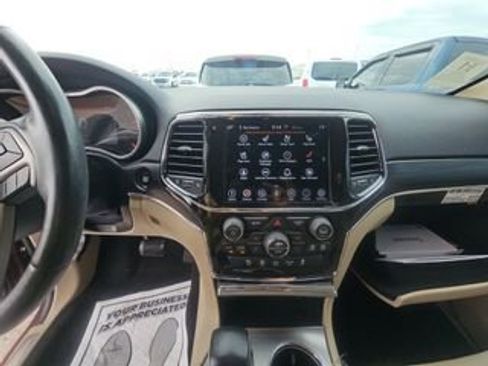 Used 2021 Jeep Grand Cherokee Limited w/ Luxury Group II RWD image 10