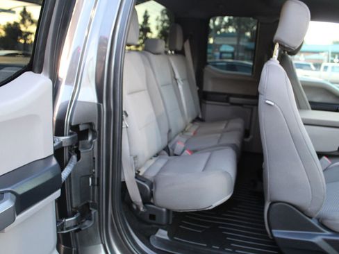 Used 2018 Ford F150 XLT w/ Equipment Group 302A Luxury image 11