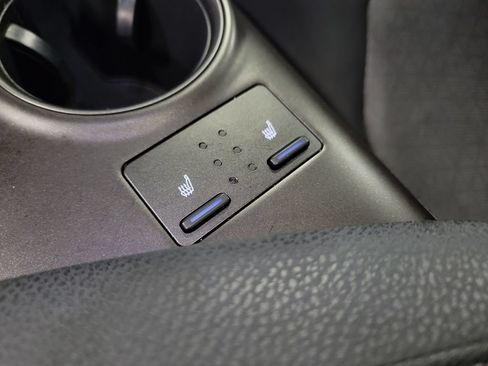 Used 2022 Toyota Camry XSE FWD image 19