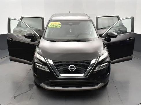 Used 2023 Nissan Rogue SV image 10