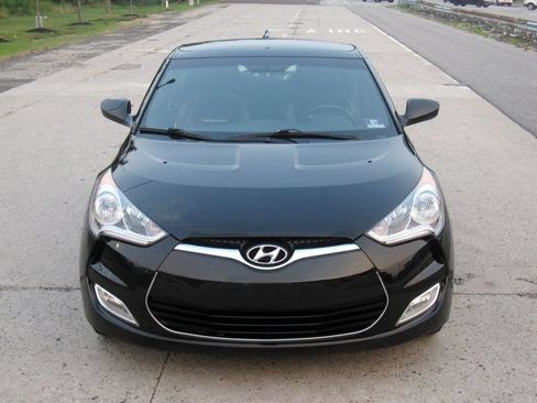 Used 2016 Hyundai Veloster w/ Option Group 02 FWD image 5