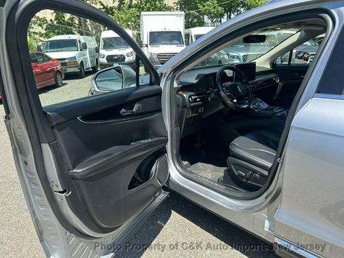 Used 2022 Lincoln Nautilus Reserve w/ Cargo Utility Package AWD/4WD image 25