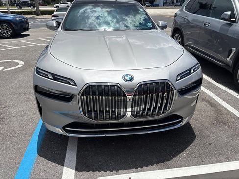 Certified 2023 BMW i7 xDrive60 AWD/4WD image 10
