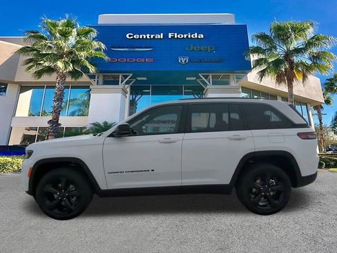New 2026 Jeep Grand Cherokee Limited w/ Limited Altitude Package AWD/4WD image 8