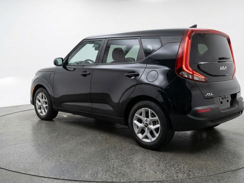 Used 2025 Kia Soul LX w/ LX Technology Package image 6