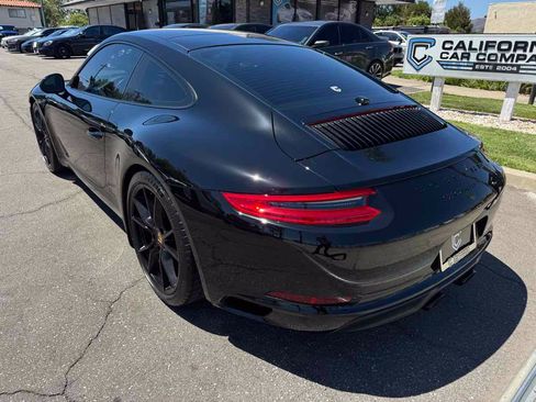 Used 2017 Porsche 911 Carrera S RWD image 3