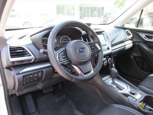 Used 2022 Subaru Forester Premium AWD/4WD image 17