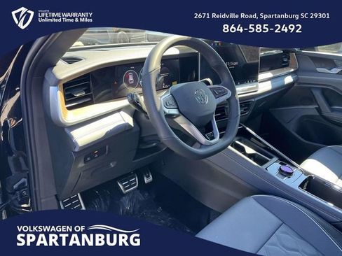 New 2026 Volkswagen Tiguan SEL R-Line image 14