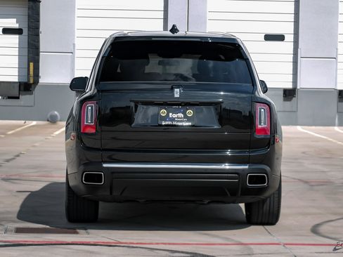 Used 2022 Rolls-Royce Cullinan image 10