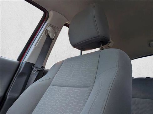 Used 2019 Toyota Tacoma SR5 RWD image 18