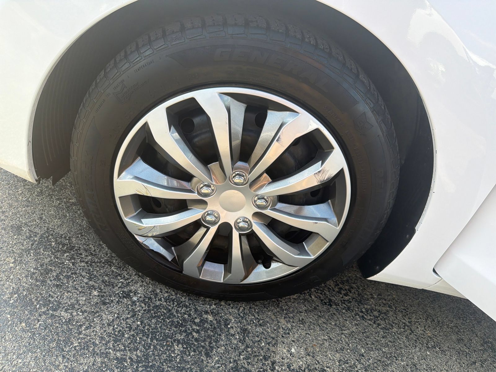 Used 2016 Hyundai Elantra GT FWD image 27