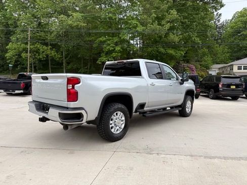 Used 2023 Chevrolet Silverado 2500 LT w/ Convenience Package AWD/4WD image 4