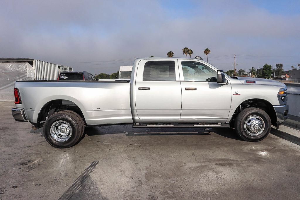 New 2026 RAM 3500 Tradesman AWD/4WD image 13