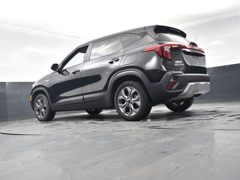 Used 2024 Kia Seltos LX image 25