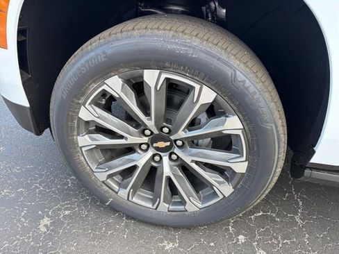 New 2026 Chevrolet Suburban High Country image 20