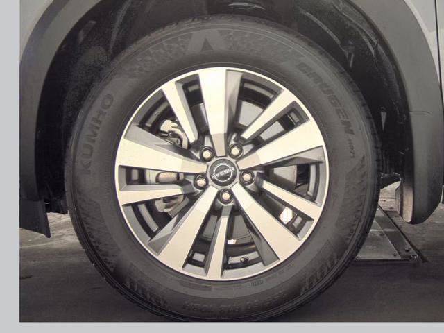 Used 2025 Nissan Pathfinder SL FWD image 11
