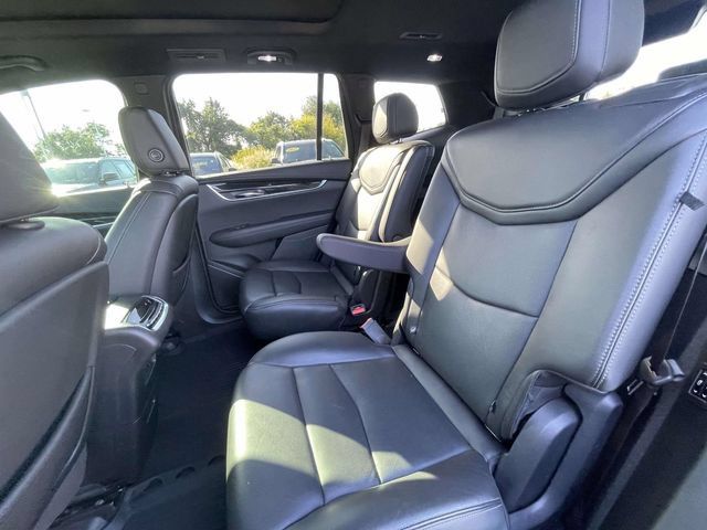 Used 2020 Cadillac XT6 Premium Luxury AWD/4WD image 13
