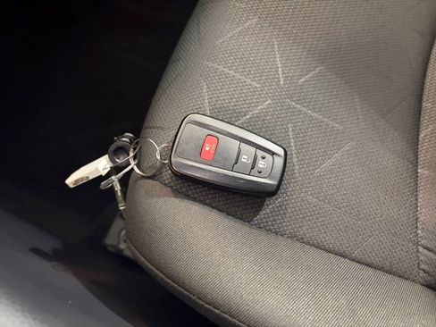 Used 2025 Toyota RAV4 XLE image 23