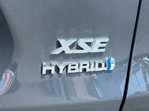 Used 2021 Toyota RAV4 XSE w/ XSE Grade Weather Package AWD/4WD image 32
