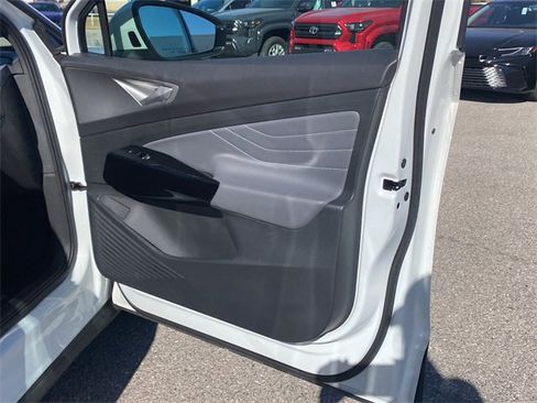 Used 2023 Volkswagen ID.4 Pro S image 10