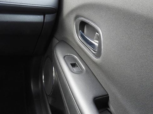 Used 2022 Honda HR-V EX image 36