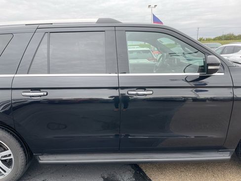 Used 2024 Ford Expedition Max Limited image 32
