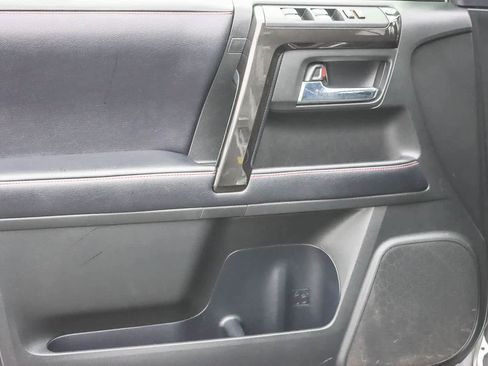 Used 2019 Toyota 4Runner TRD Off-Road image 18