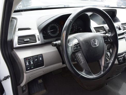 Used 2015 Honda Odyssey Touring Elite image 16