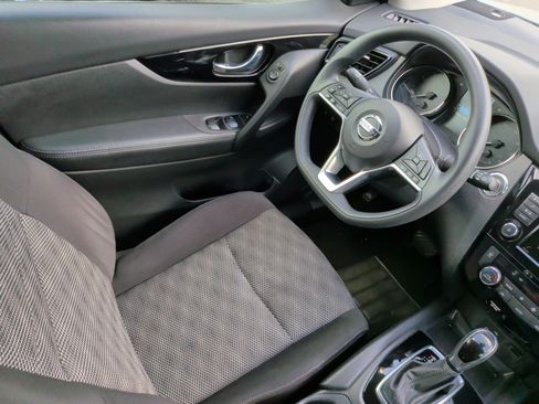 Used 2020 Nissan Rogue Sport SV FWD image 33