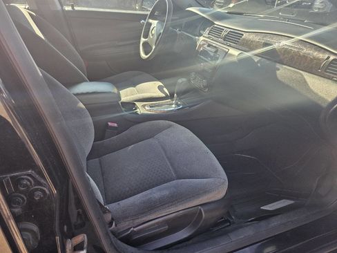 Used 2015 Chevrolet Impala LT w/ LT Sunroof Package image 8