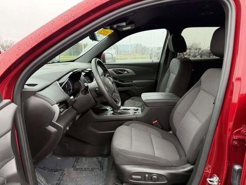 Certified 2023 Chevrolet Traverse LT image 12