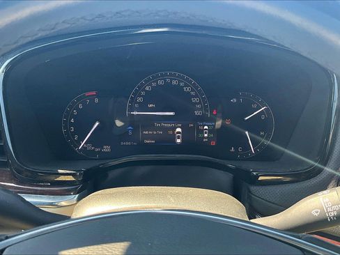 Used 2017 Cadillac XT5 Luxury w/ Driver Awareness Package image 19