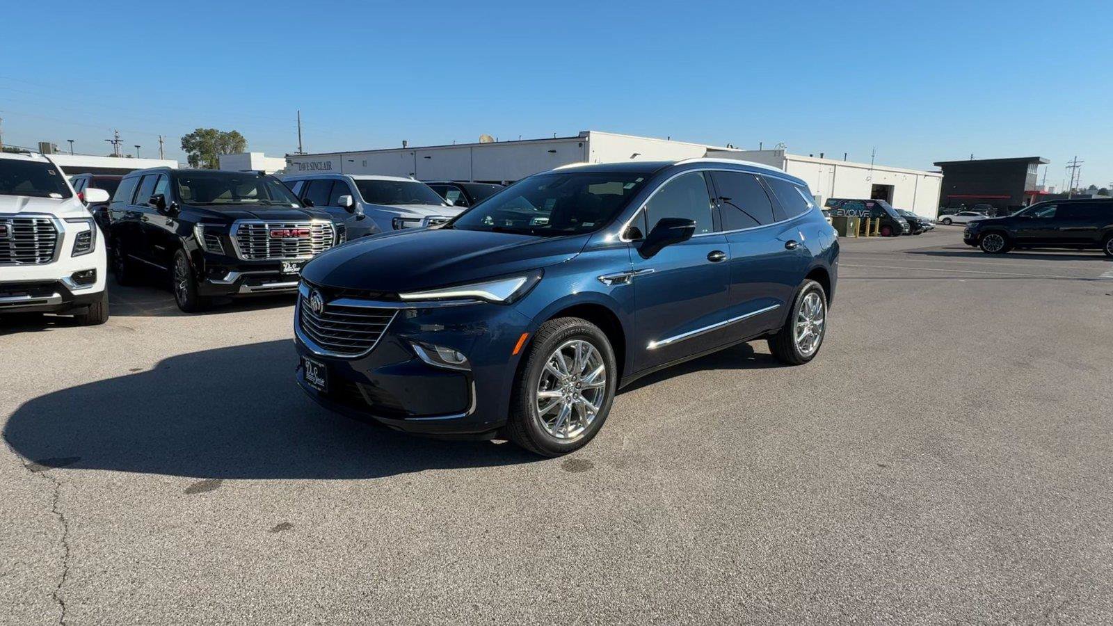 Used 2023 Buick Enclave Premium FWD image 5