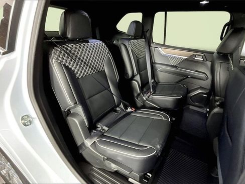 New 2026 GMC Acadia Denali w/ Super Cruise Package image 10