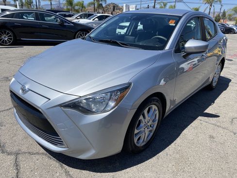 Used 2018 Toyota Yaris iA FWD image 2