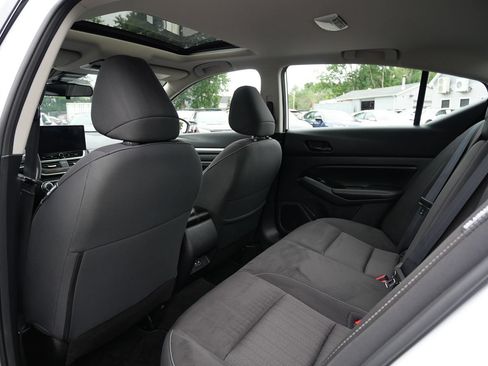 Used 2023 Nissan Altima 2.5 SV w/ SV Premium Package FWD image 24