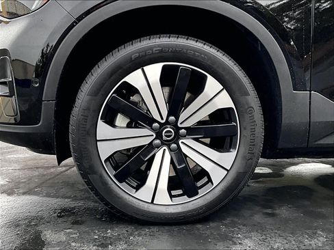 Used 2023 Volvo XC40 Recharge Plus w/ Protection Package Premier image 11