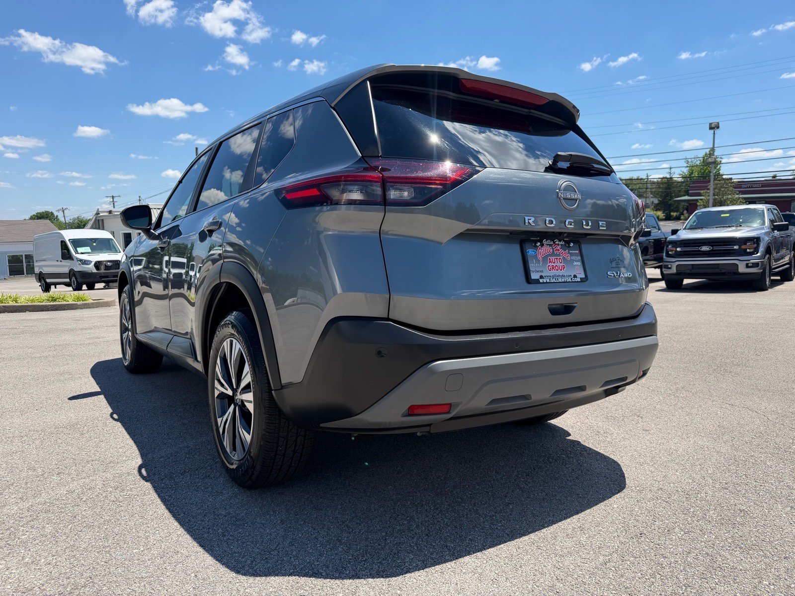 Used 2023 Nissan Rogue SV AWD/4WD image 11