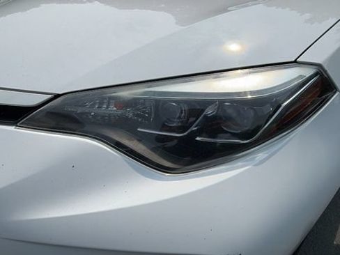 Used 2018 Toyota Corolla SE FWD image 10