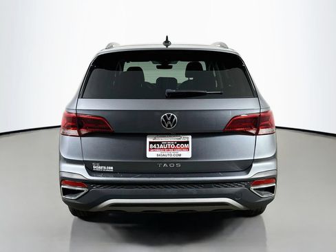 Used 2024 Volkswagen Taos SE FWD image 6