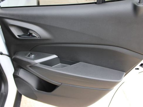 New 2026 Chevrolet Trax LS image 23