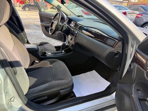 Used 2014 Chevrolet Impala LT w/ LT Sunroof Package image 17