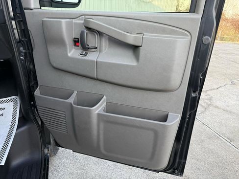 Used 2018 Chevrolet Express 2500 w/ Driver Convenience Package image 21