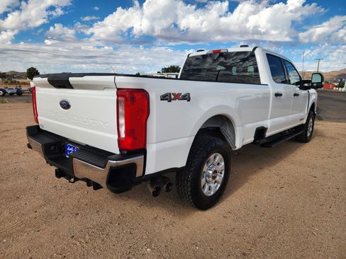Used 2024 Ford F250 XLT image 5