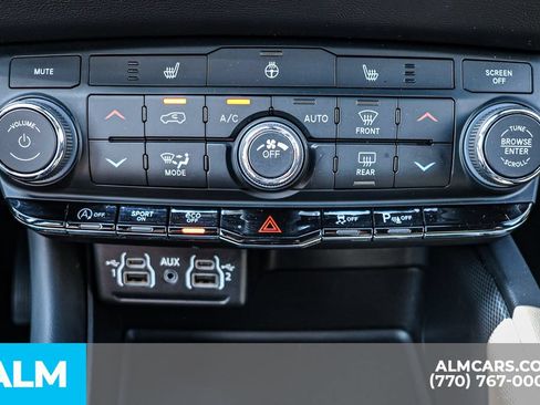 Used 2025 Dodge Durango GT RWD image 40