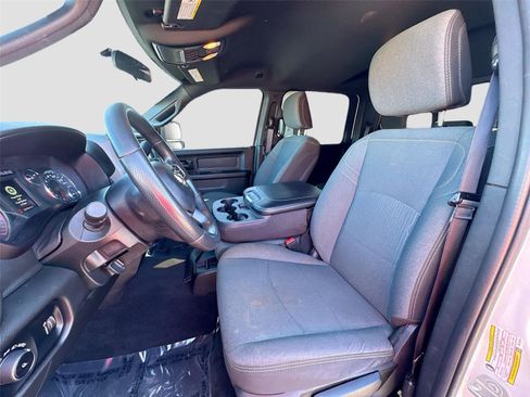 Used 2024 RAM 2500 Tradesman w/ Chrome Appearance Group image 19